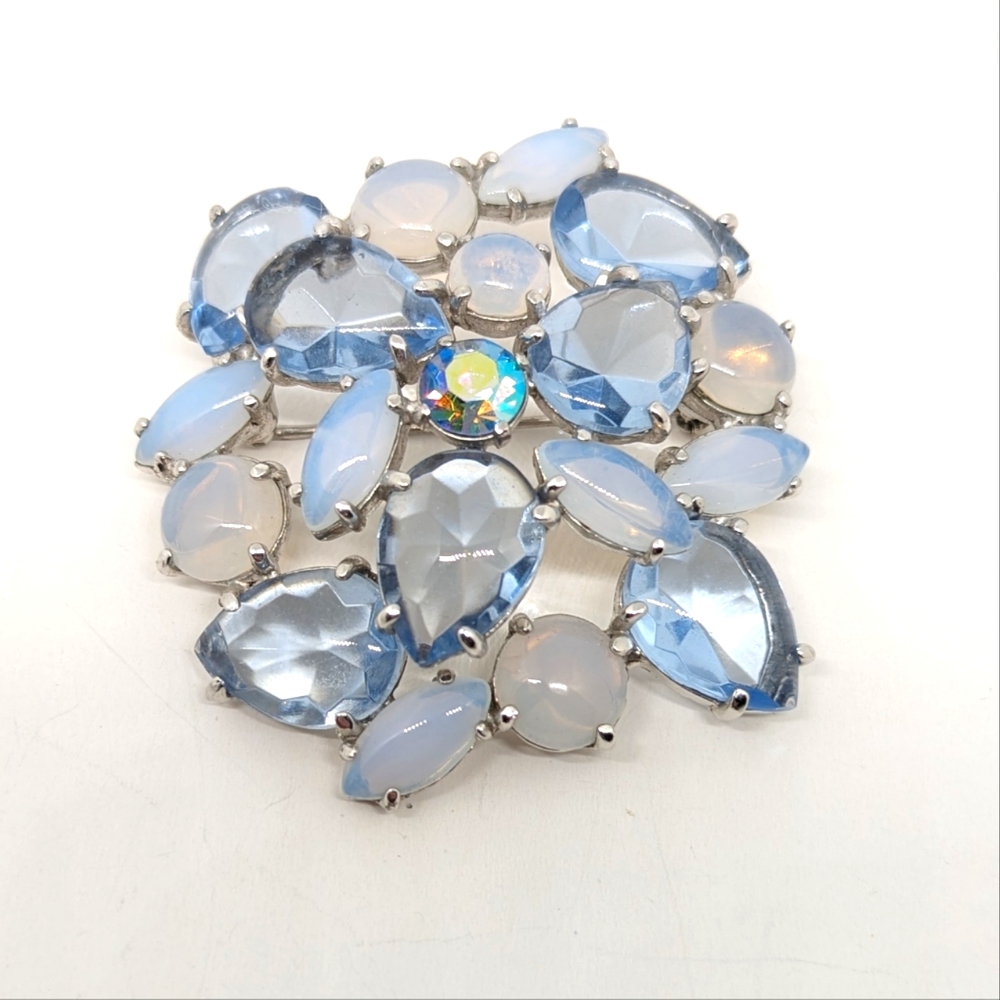 Vintage Schiaparelli Opalescent Blue Rhinestone Brooch Open Back - Picture 1 of 11